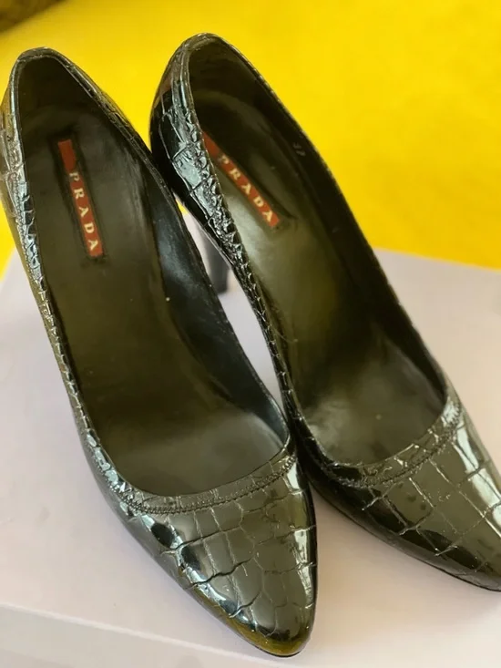 Prada Black Croc-Embossed Patent Leather Pointed Pumps - Picture 1 of 7
